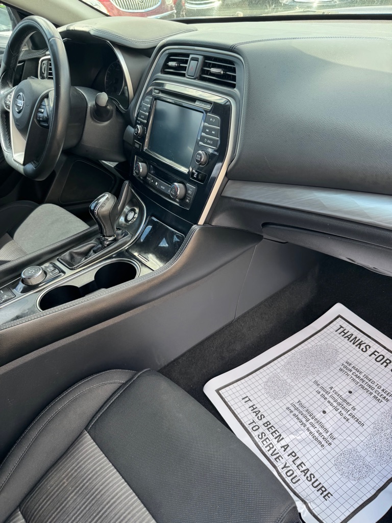 Photo 10 of this NISSAN MAXIMA