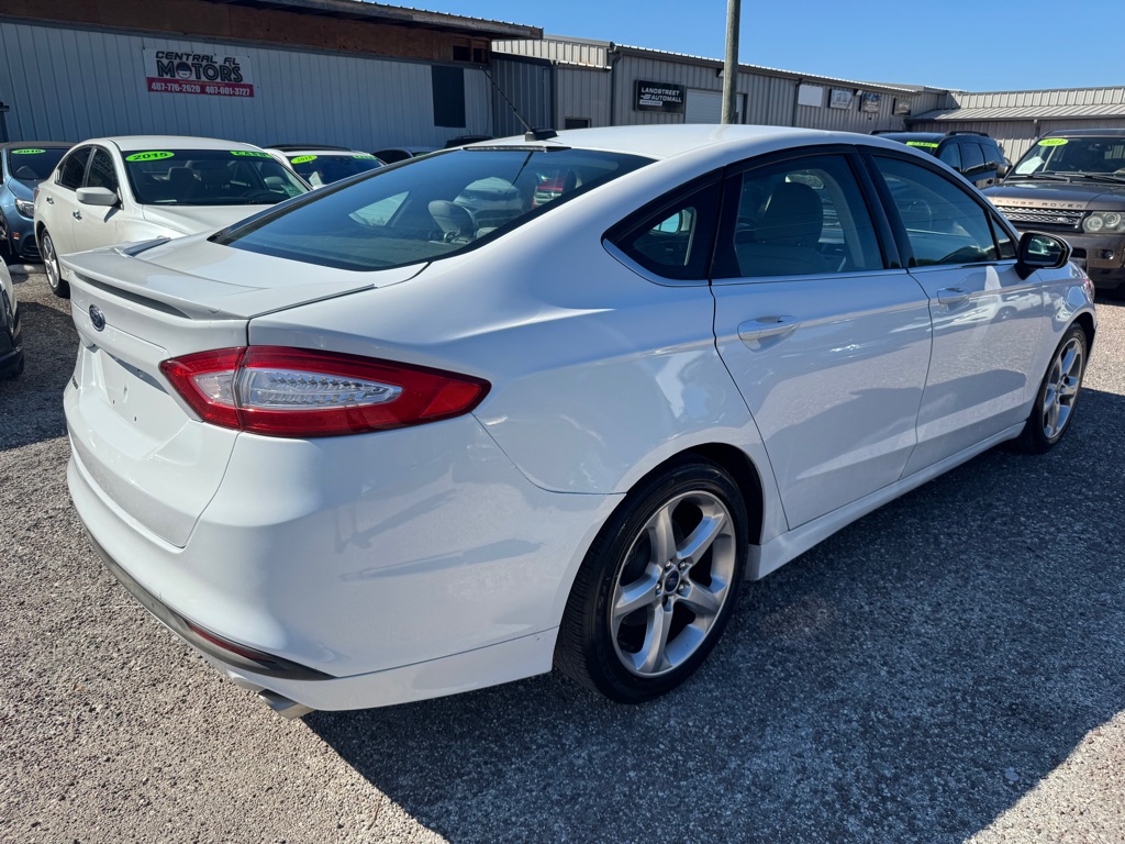 Photo 6 of this FORD FUSION