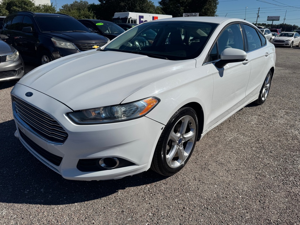 Photo 3 of this FORD FUSION