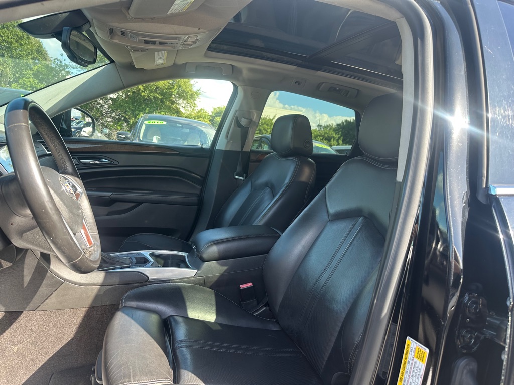 Photo 10 of this CADILLAC SRX