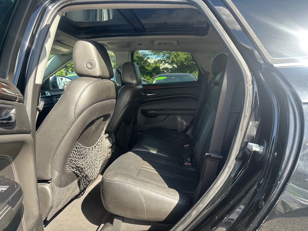 Photo 15 of this CADILLAC SRX