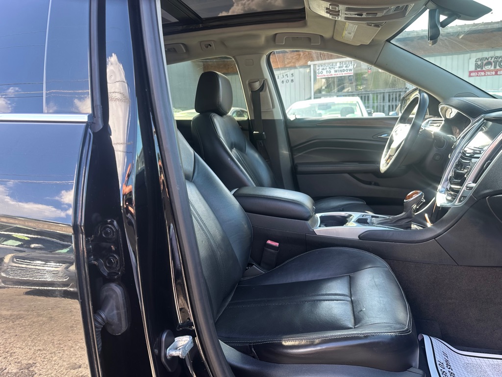 Photo 13 of this CADILLAC SRX