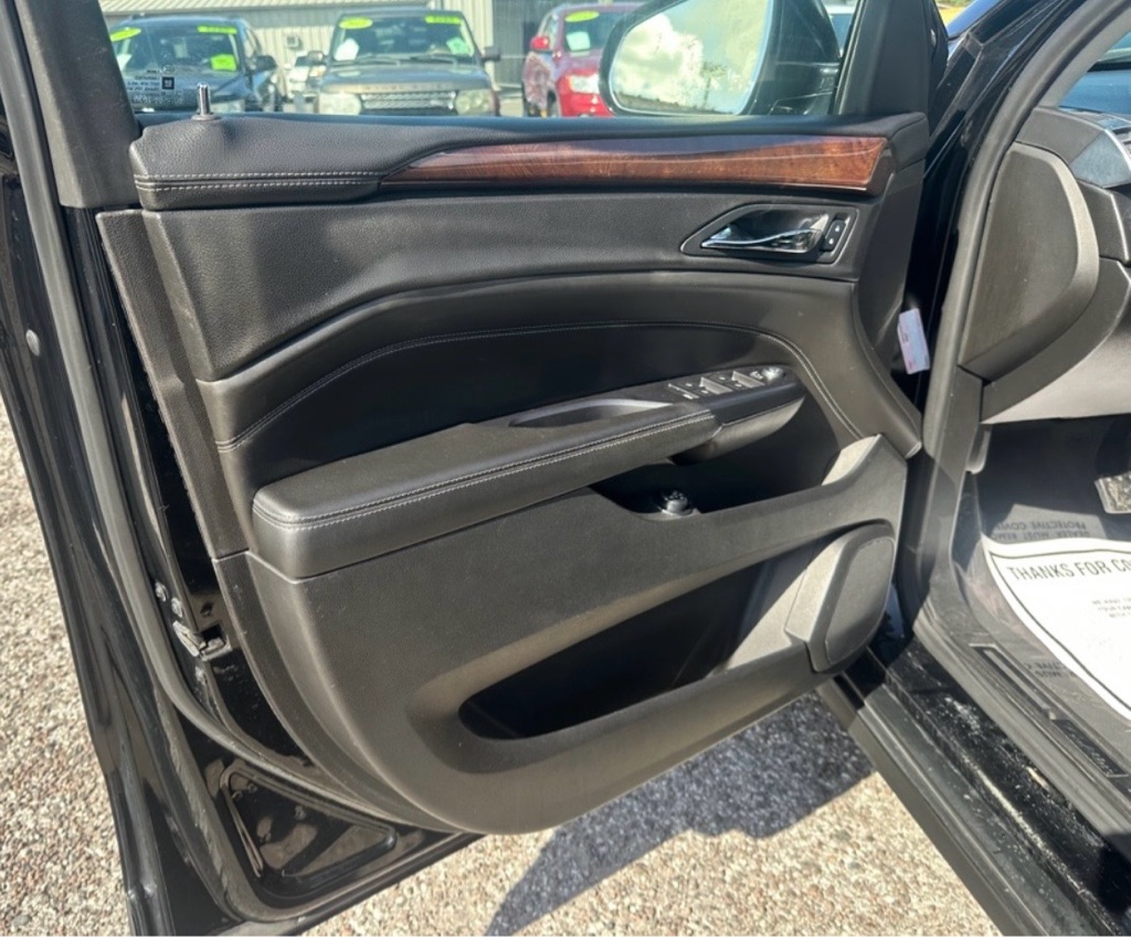 Photo 28 of this CADILLAC SRX