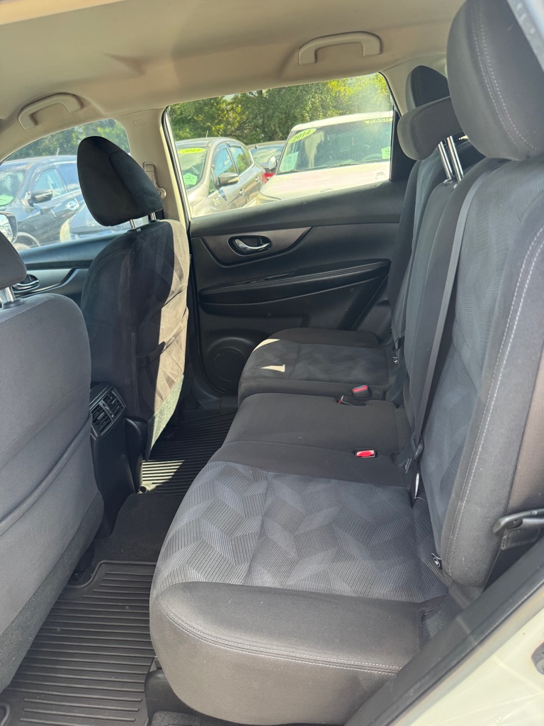 Photo 11 of this NISSAN ROGUE