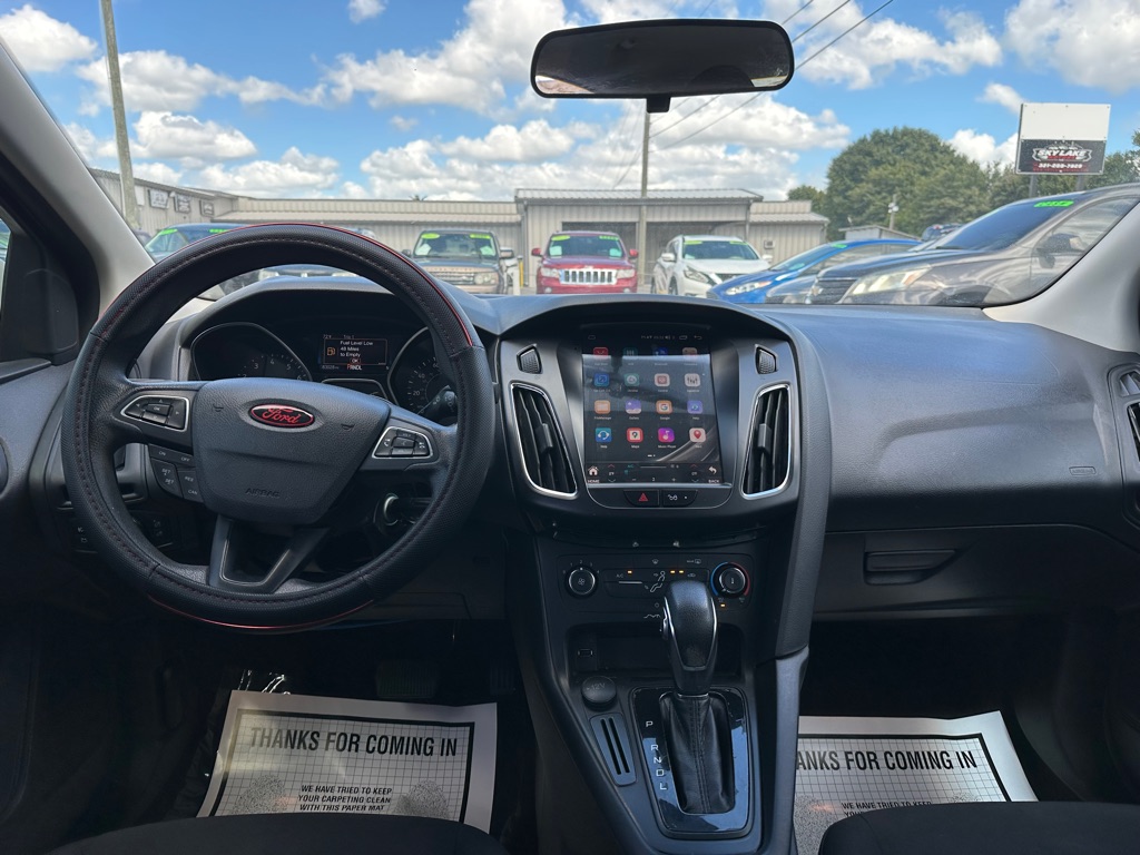 Photo 8 of this FORD FOCUS