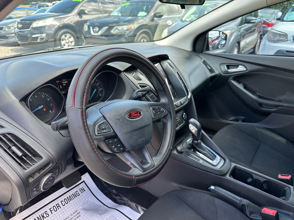 Photo 7 of this FORD FOCUS