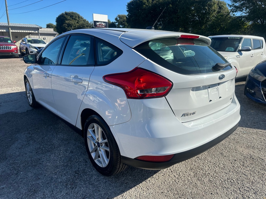 Photo 4 of this FORD FOCUS