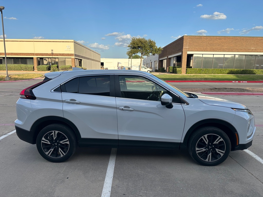 Photo 19 of this MITSUBISHI ECLIPSE CROSS