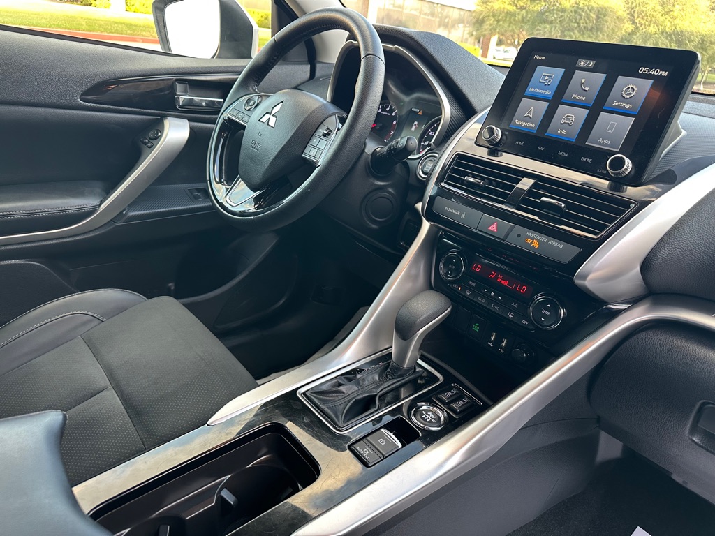 Photo 31 of this MITSUBISHI ECLIPSE CROSS