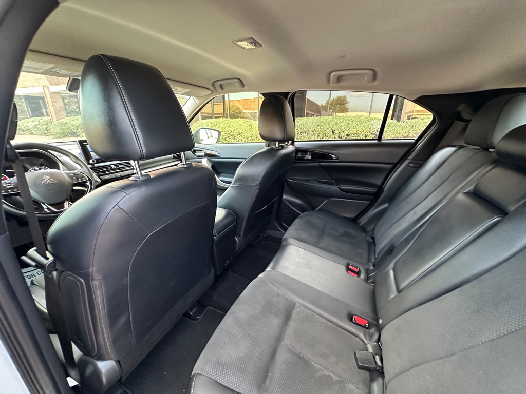 Photo 24 of this MITSUBISHI ECLIPSE CROSS
