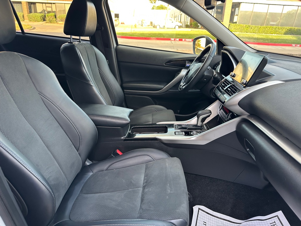 Photo 29 of this MITSUBISHI ECLIPSE CROSS
