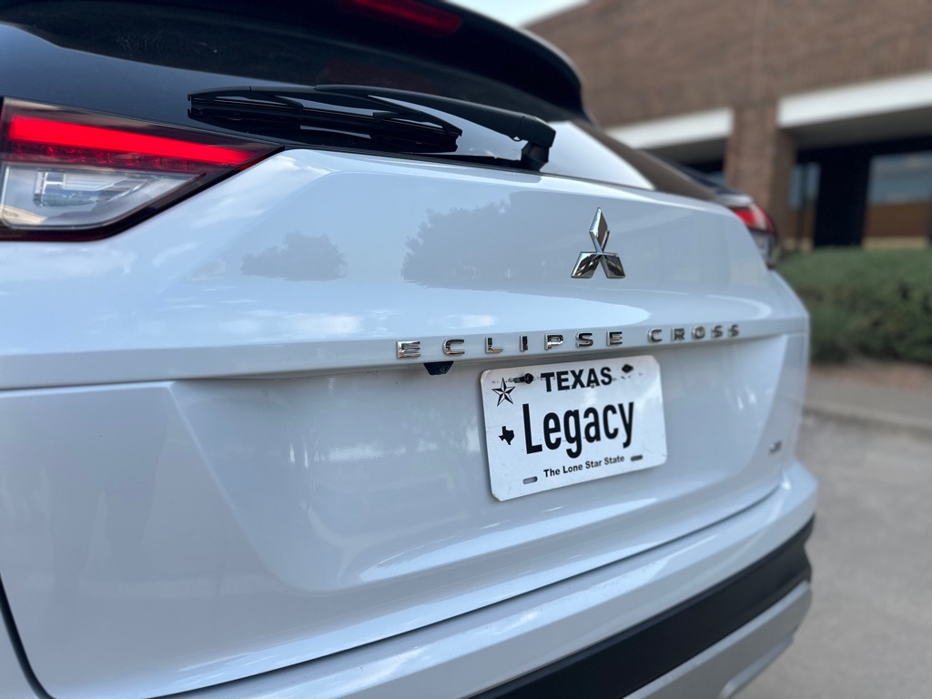 Photo 14 of this MITSUBISHI ECLIPSE CROSS