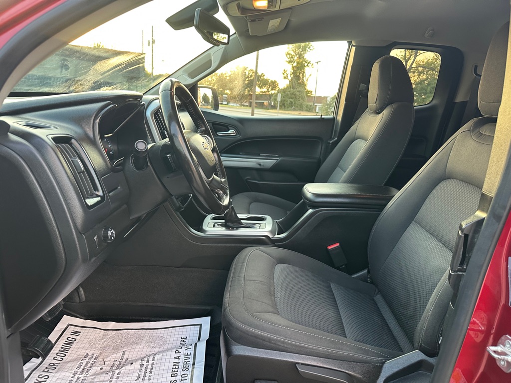 Photo 17 of this CHEVROLET COLORADO