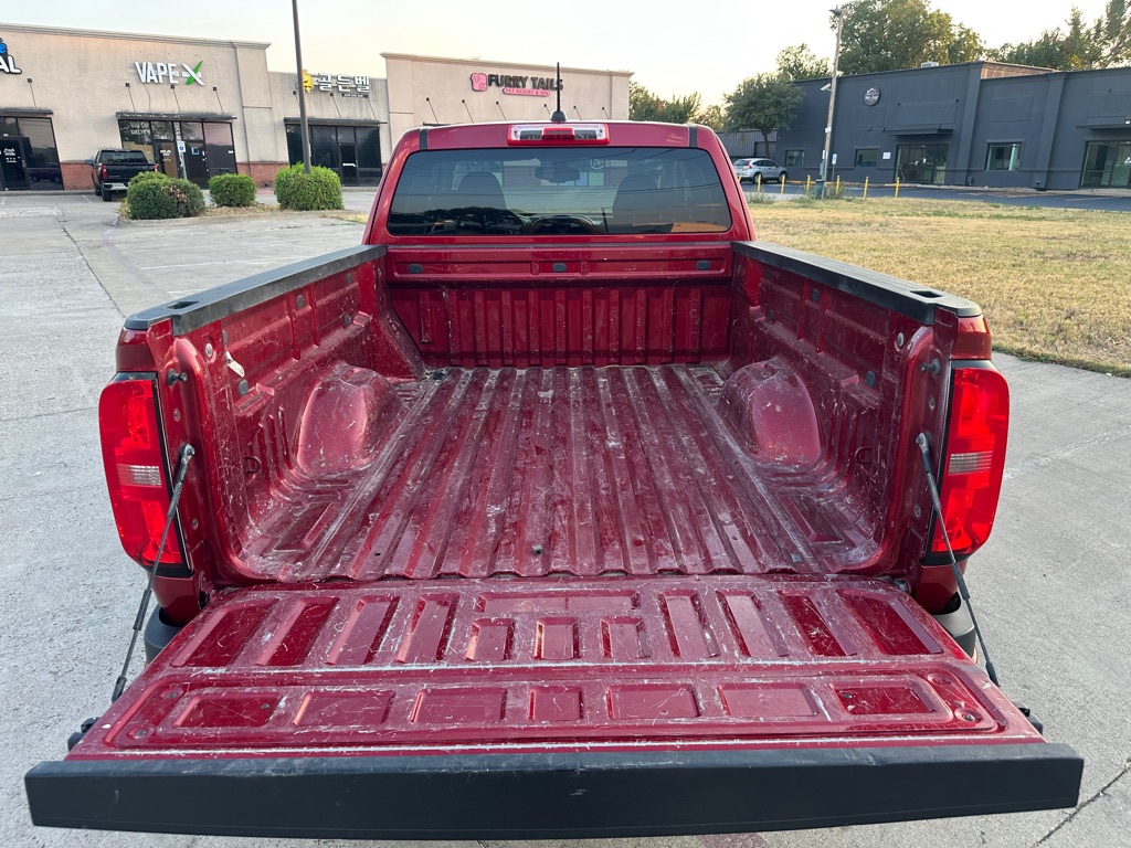 Photo 12 of this CHEVROLET COLORADO