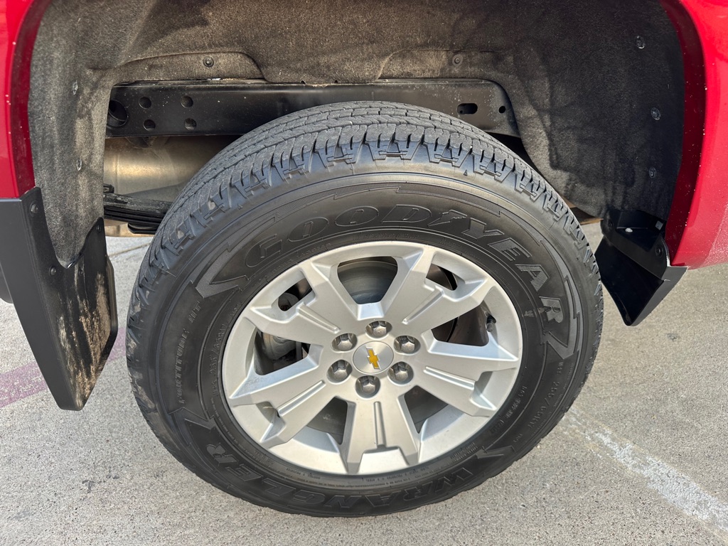 Photo 25 of this CHEVROLET COLORADO