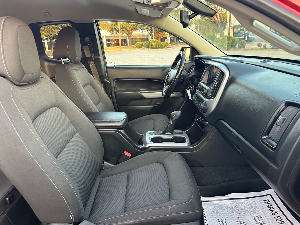 Photo 22 of this CHEVROLET COLORADO