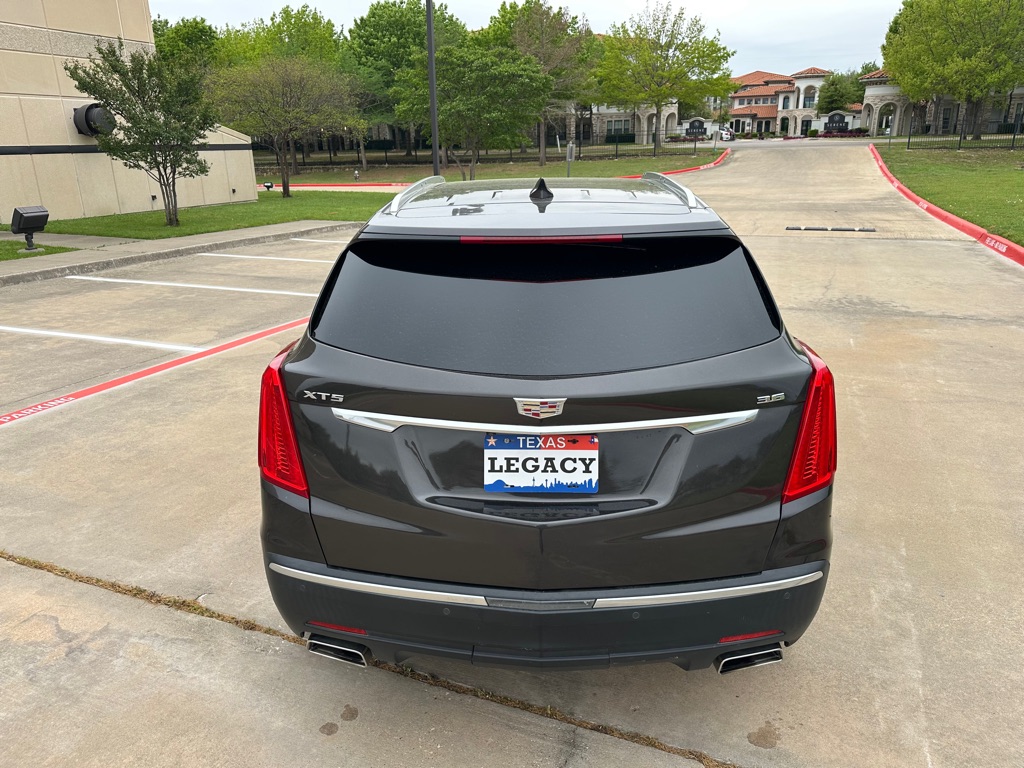 Photo 18 of this CADILLAC XT5