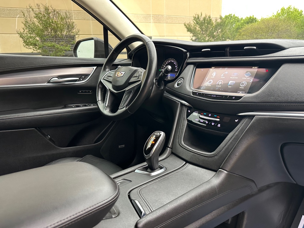 Photo 32 of this CADILLAC XT5