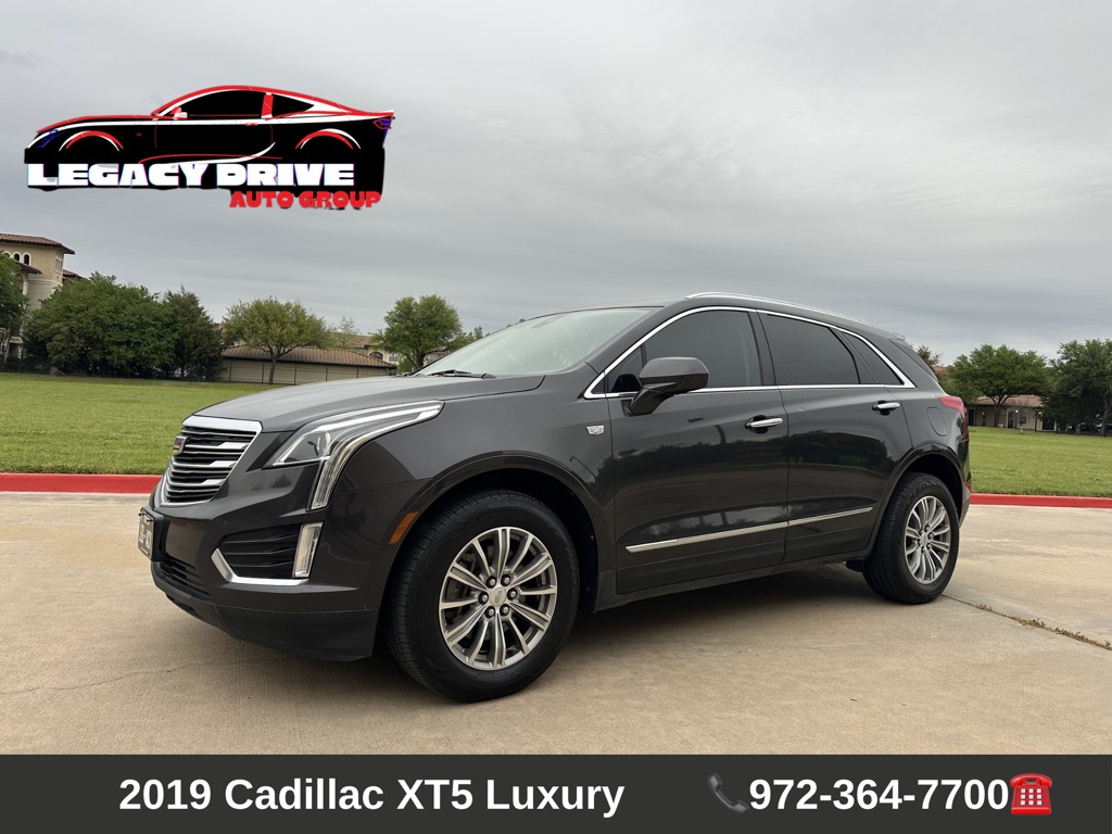 Photo 4 of this CADILLAC XT5