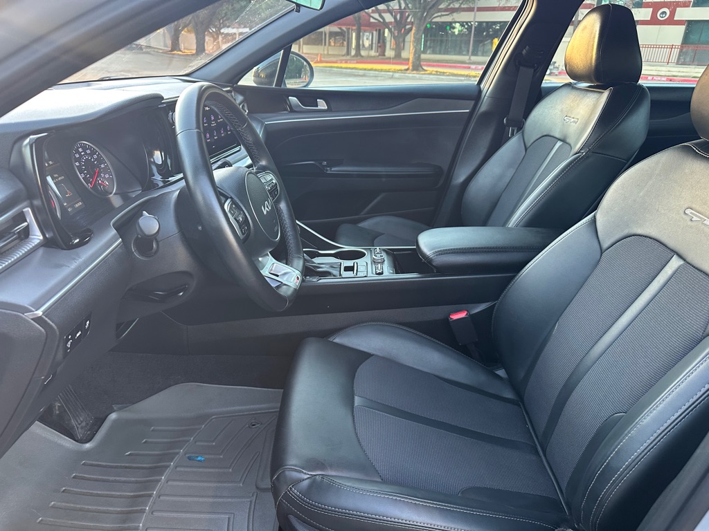 Photo 20 of this KIA K5