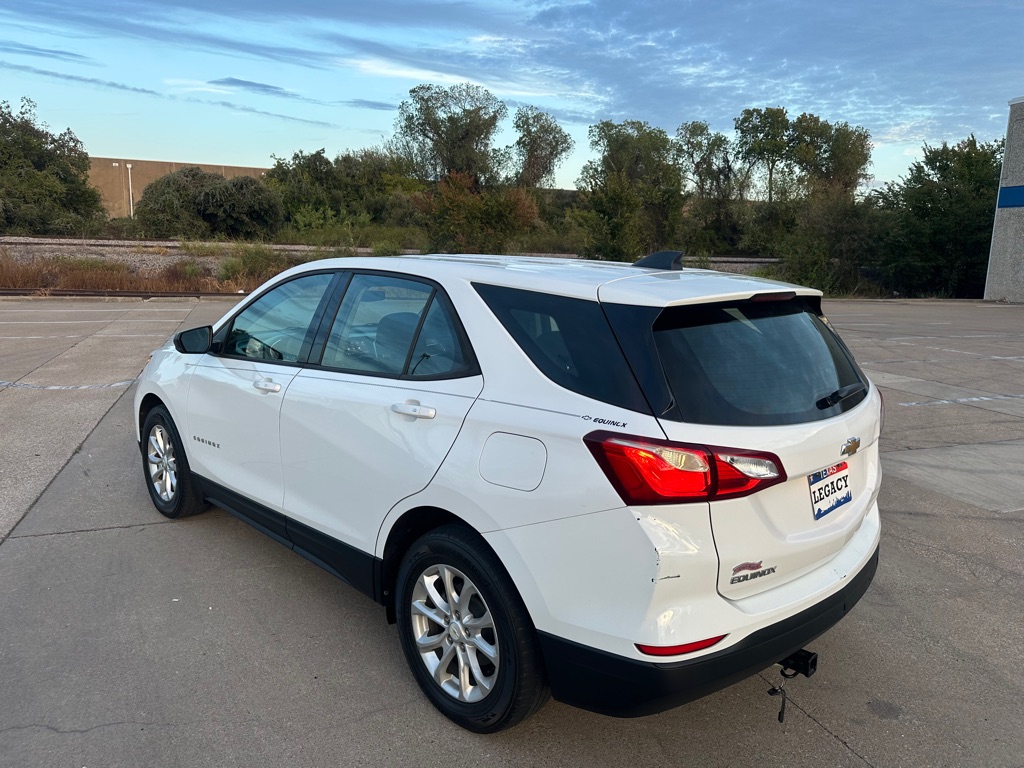 Photo 12 of this CHEVROLET EQUINOX