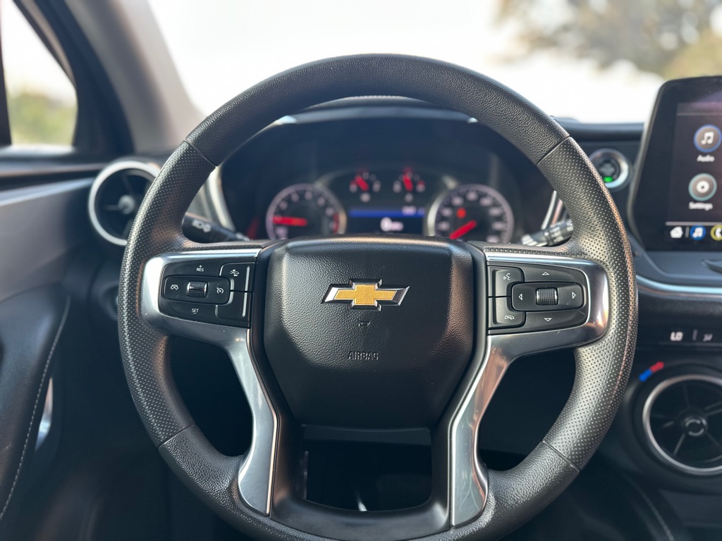 Photo 33 of this CHEVROLET BLAZER
