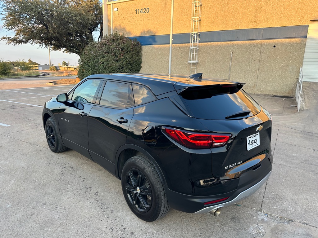 Photo 12 of this CHEVROLET BLAZER