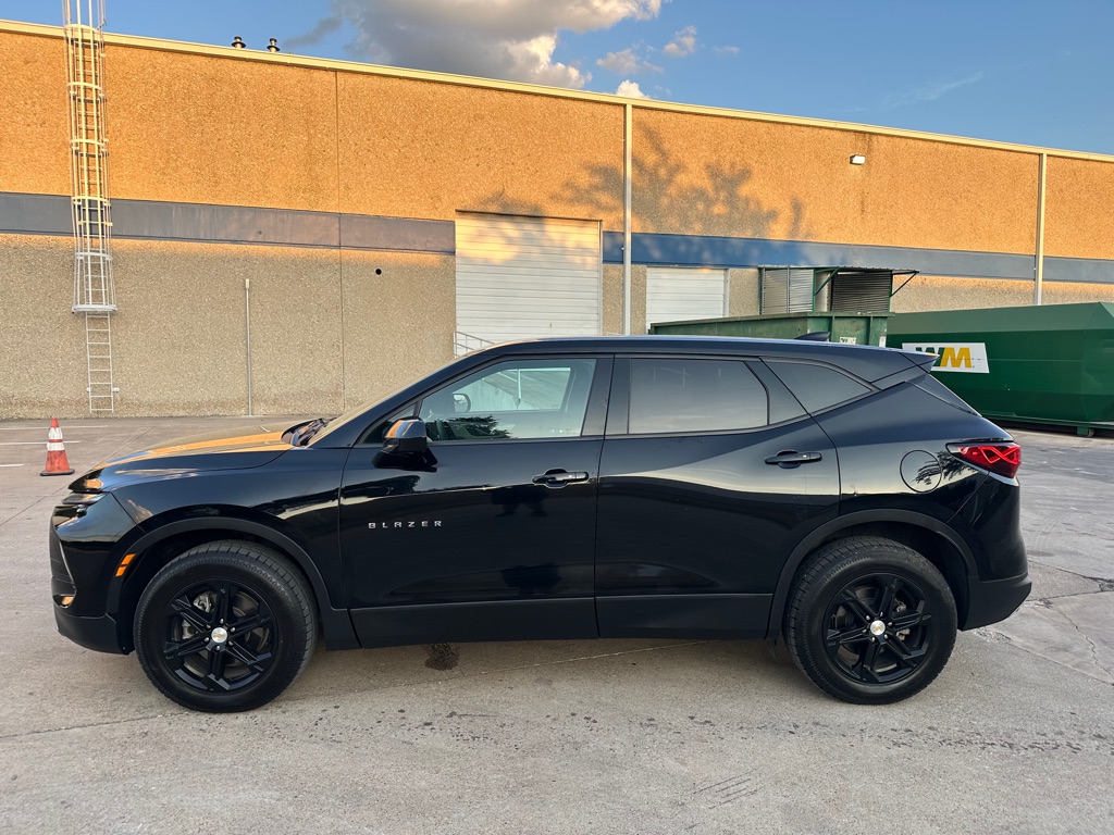Photo 11 of this CHEVROLET BLAZER