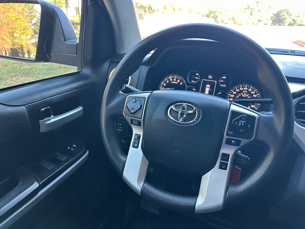 Photo 26 of this TOYOTA TUNDRA