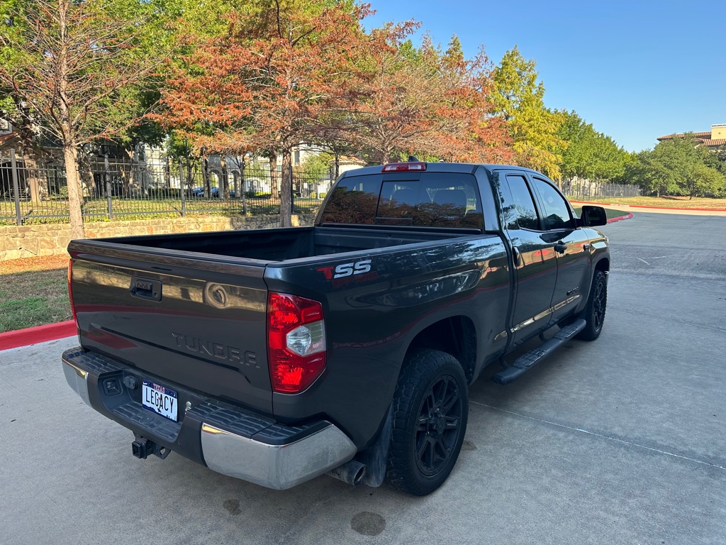 Photo 16 of this TOYOTA TUNDRA