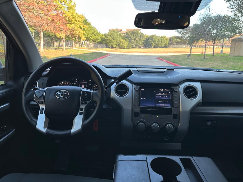 Photo 23 of this TOYOTA TUNDRA