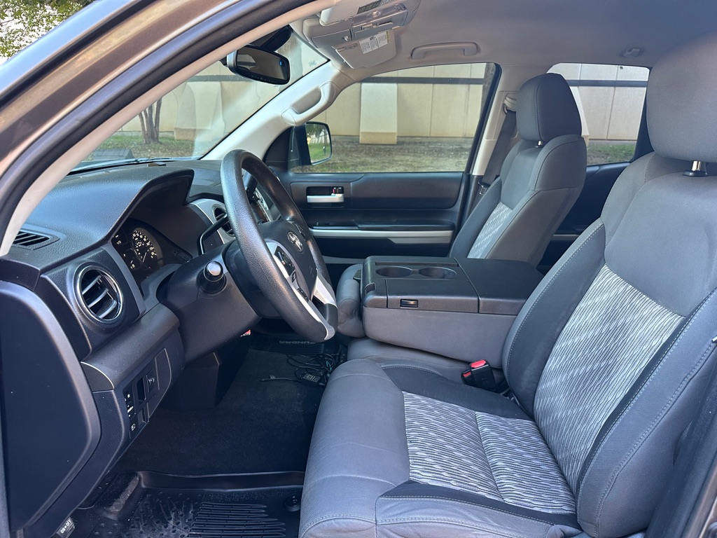 Photo 21 of this TOYOTA TUNDRA