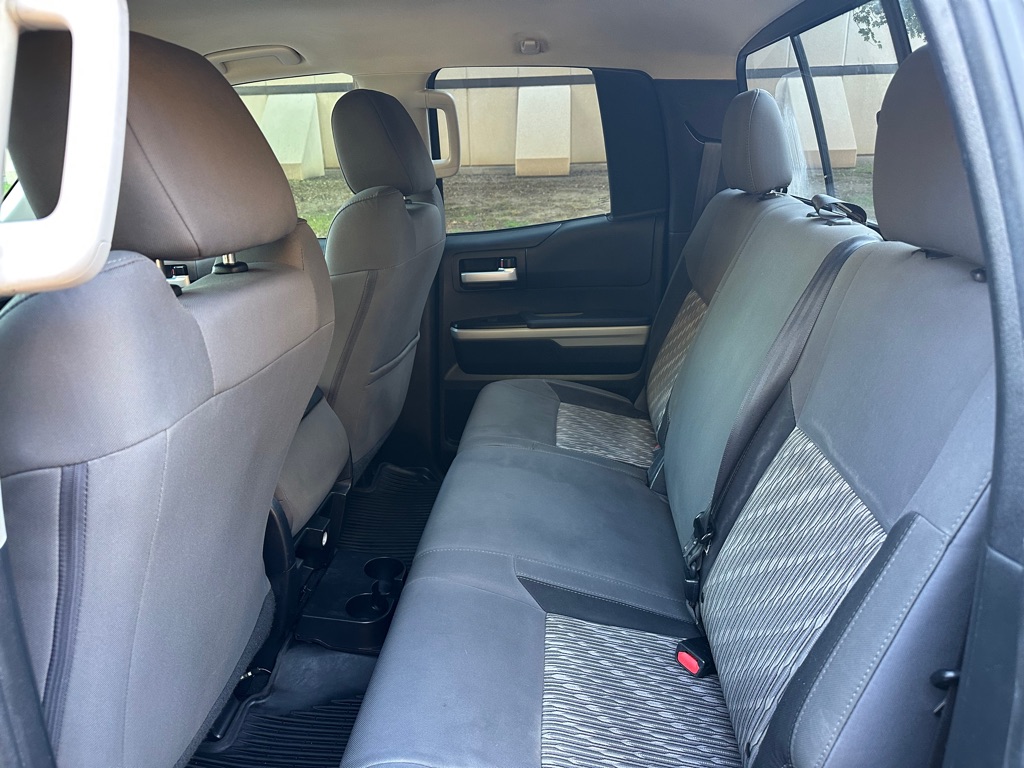 Photo 22 of this TOYOTA TUNDRA