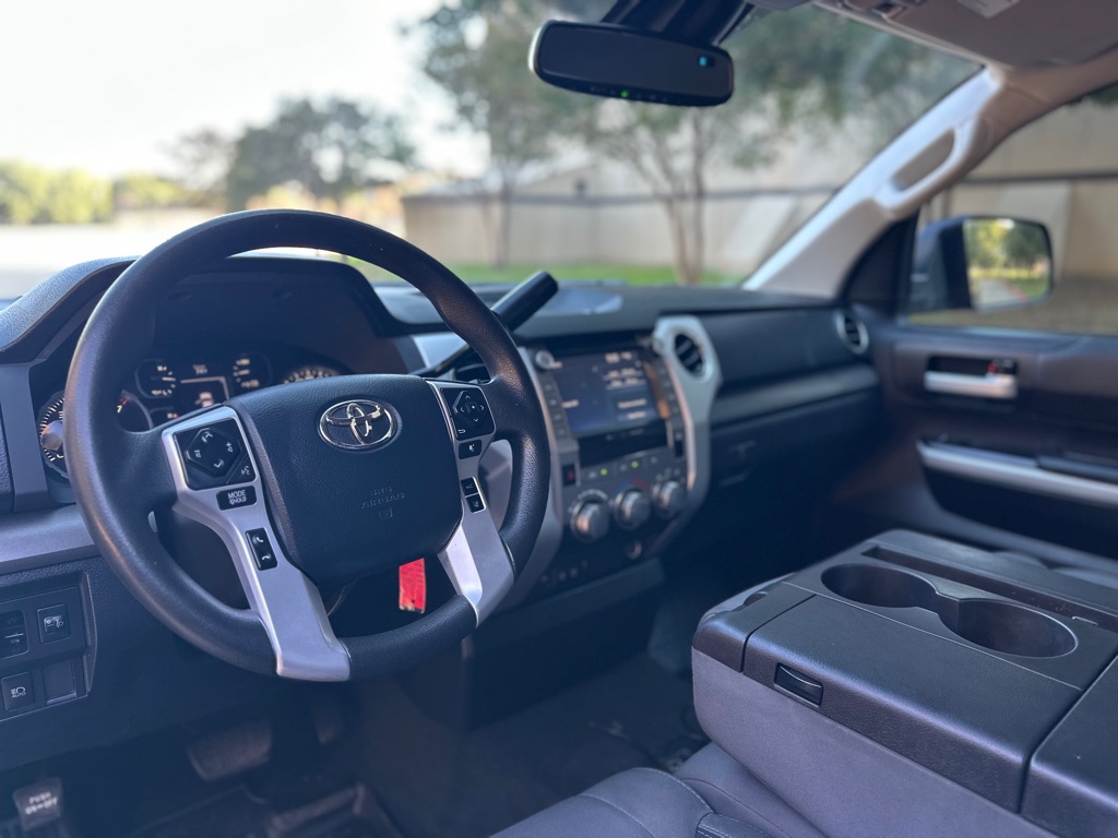 Photo 20 of this TOYOTA TUNDRA