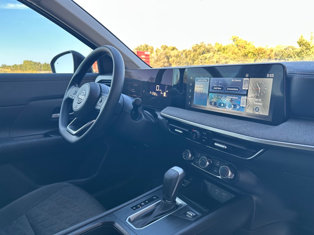 Photo 26 of this NISSAN KICKS