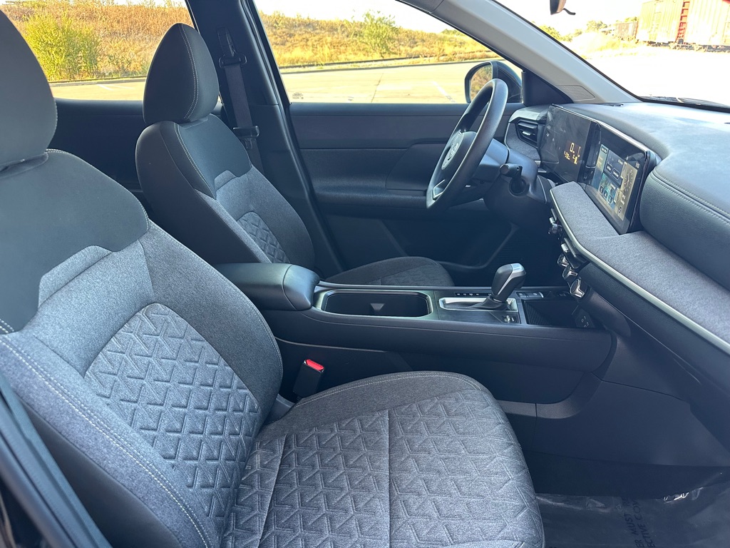 Photo 25 of this NISSAN KICKS