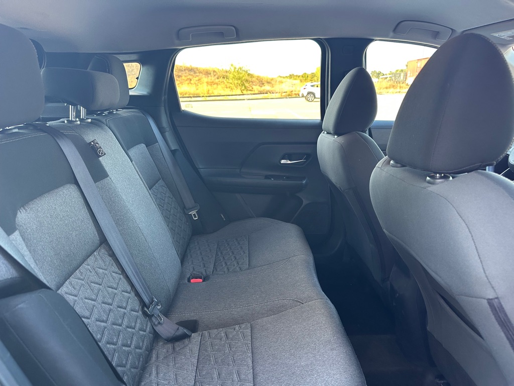 Photo 24 of this NISSAN KICKS
