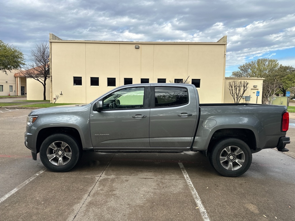 Photo 10 of this CHEVROLET COLORADO