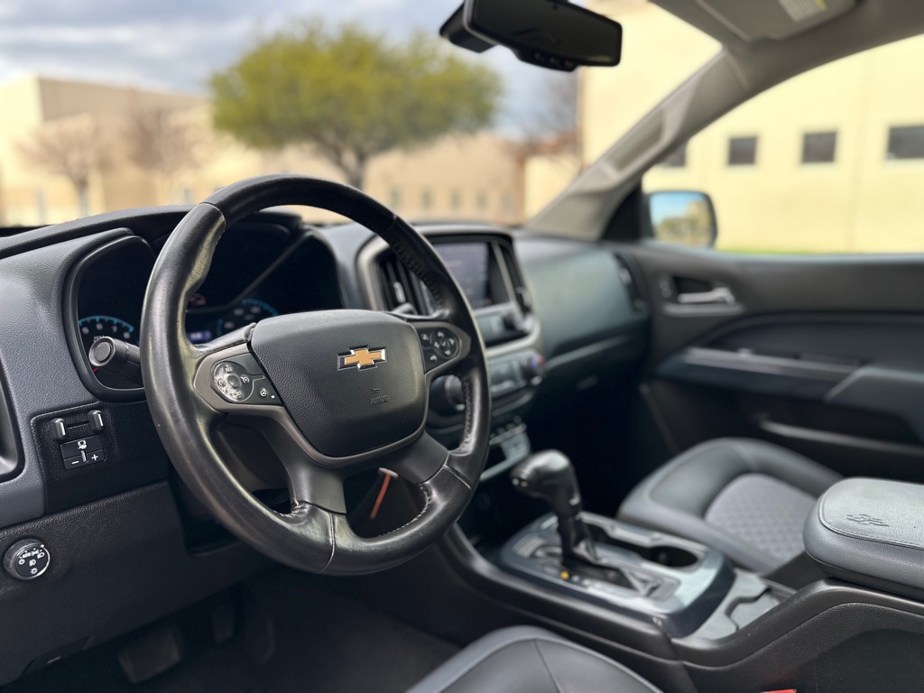 Photo 19 of this CHEVROLET COLORADO