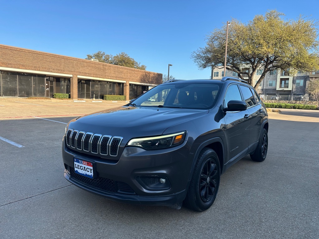 Photo 7 of this JEEP CHEROKEE