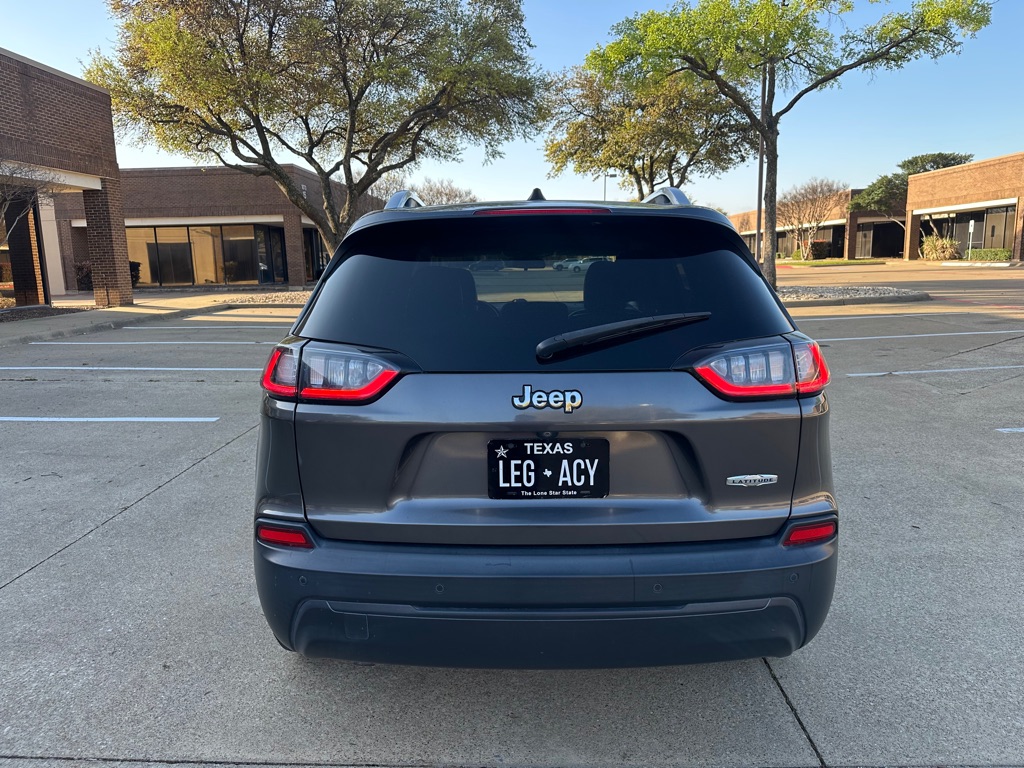 Photo 14 of this JEEP CHEROKEE