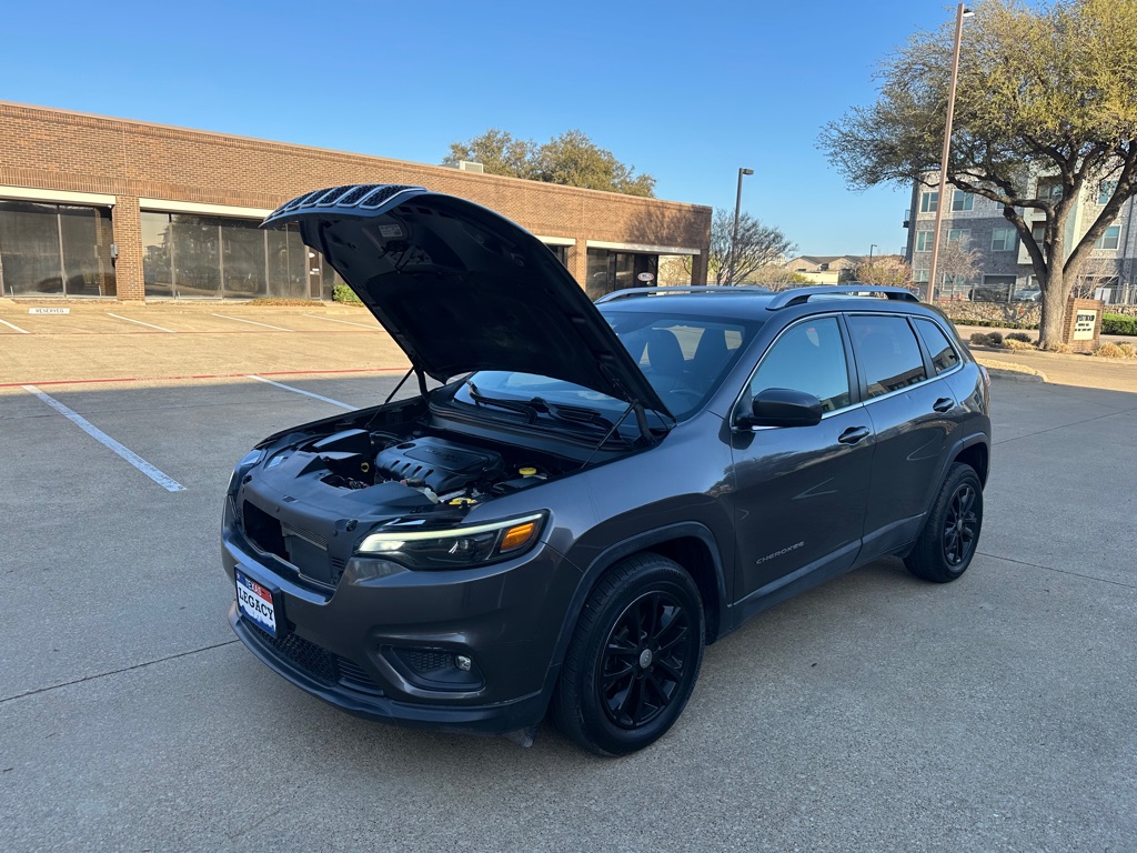 Photo 9 of this JEEP CHEROKEE
