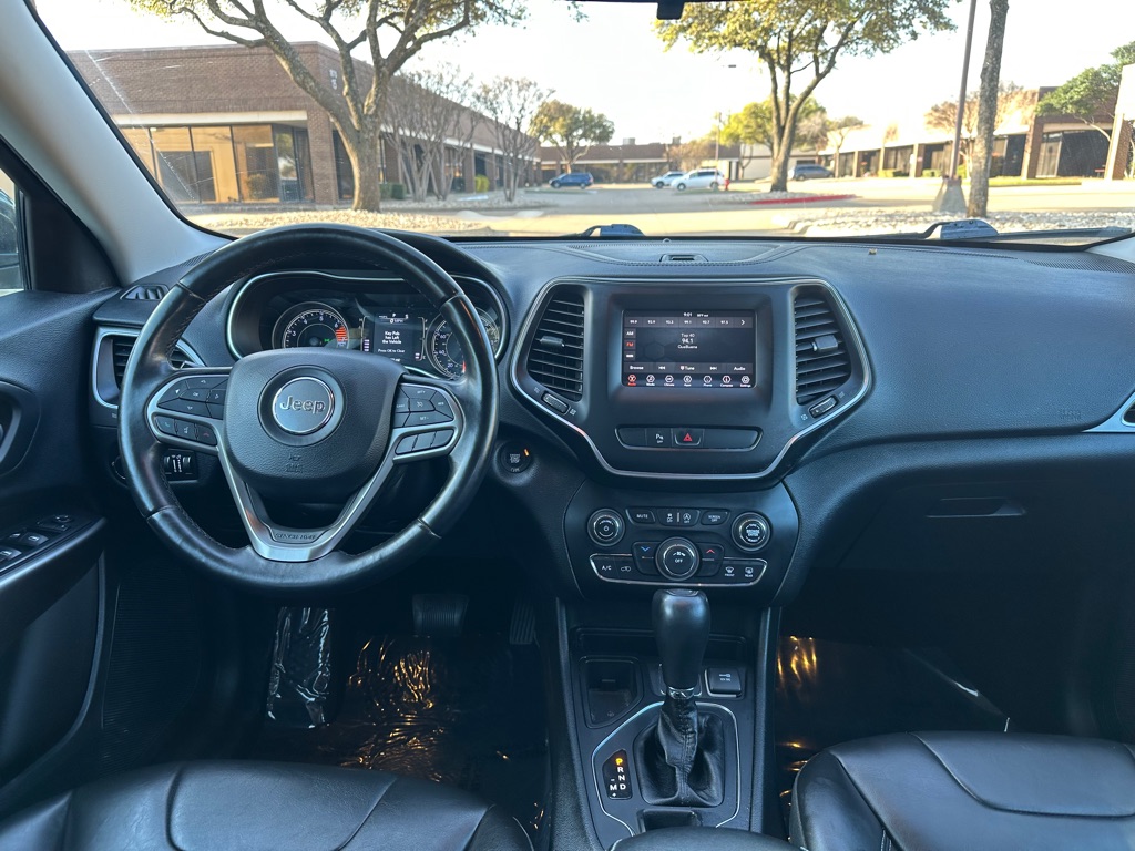 Photo 23 of this JEEP CHEROKEE
