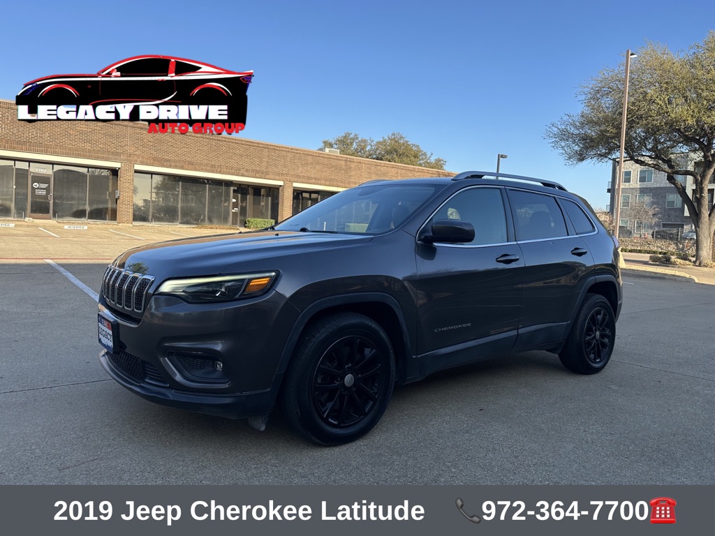 Photo 4 of this JEEP CHEROKEE