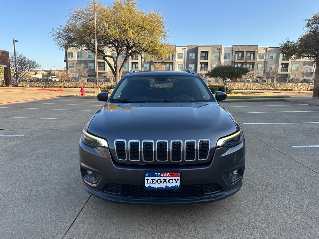 Photo 8 of this JEEP CHEROKEE