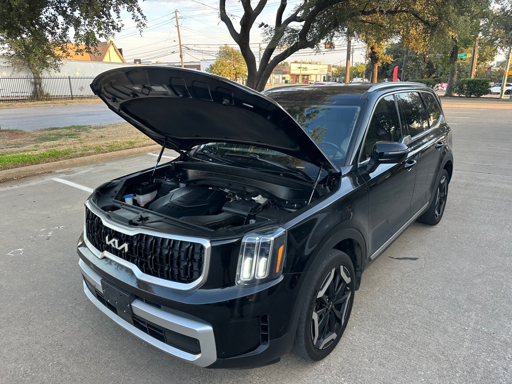 Photo 9 of this KIA TELLURIDE