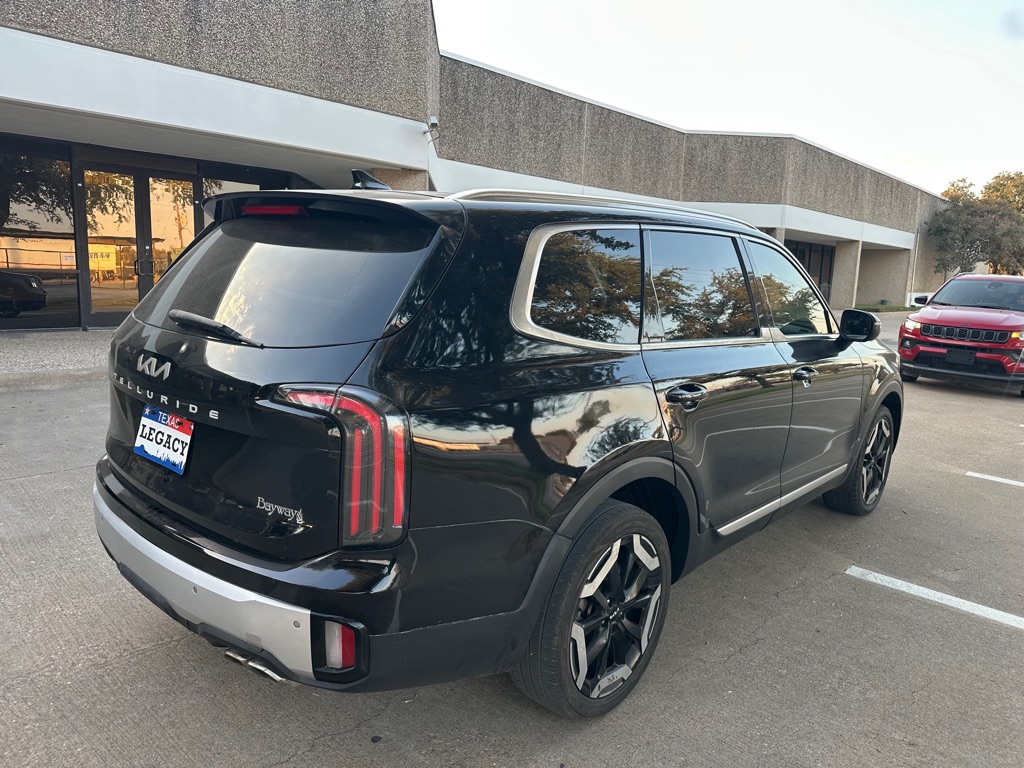 Photo 16 of this KIA TELLURIDE