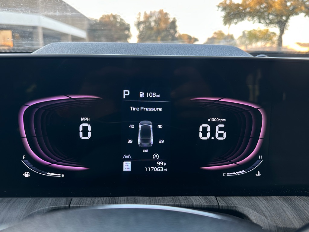Photo 30 of this KIA TELLURIDE