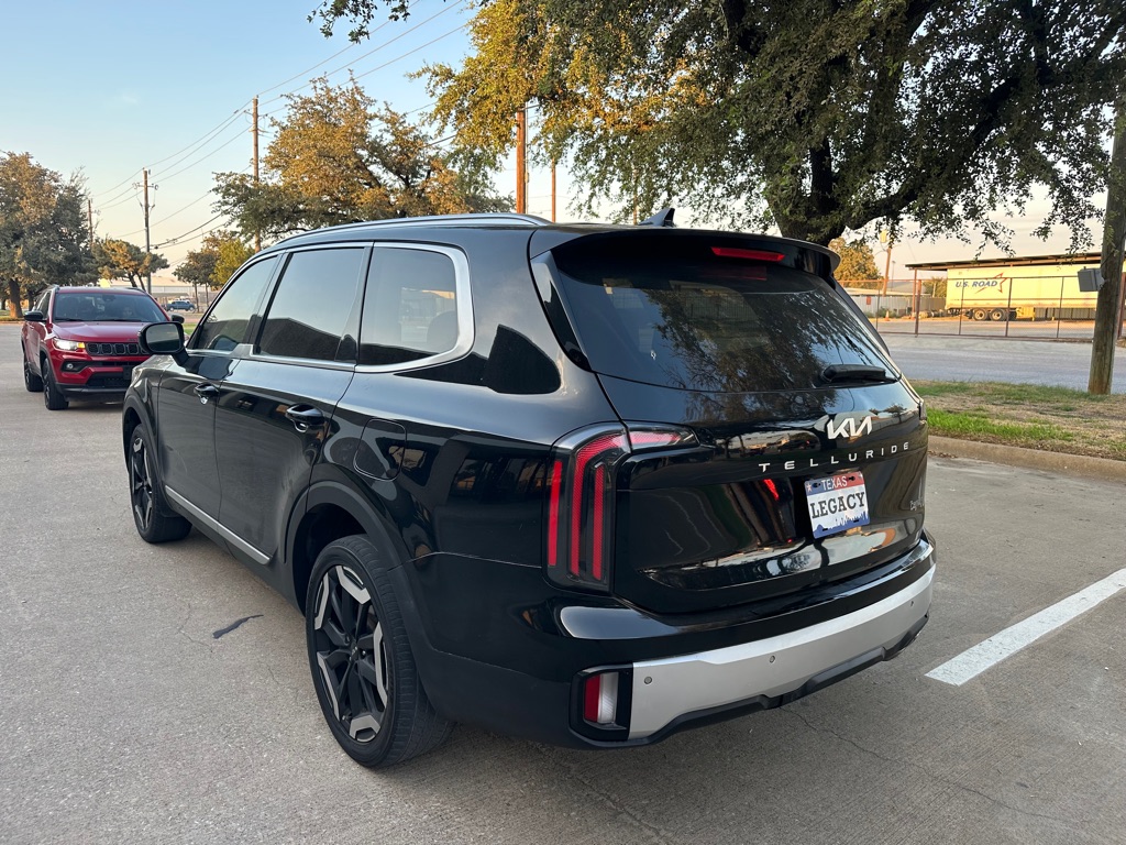Photo 12 of this KIA TELLURIDE