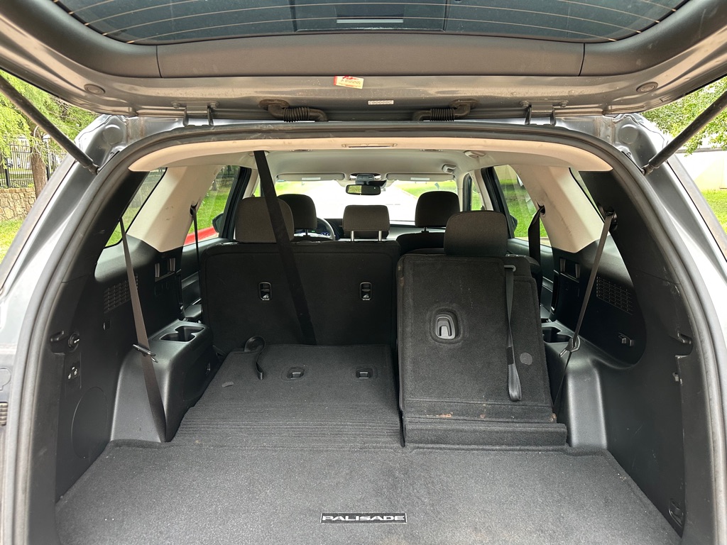 Photo 16 of this HYUNDAI PALISADE